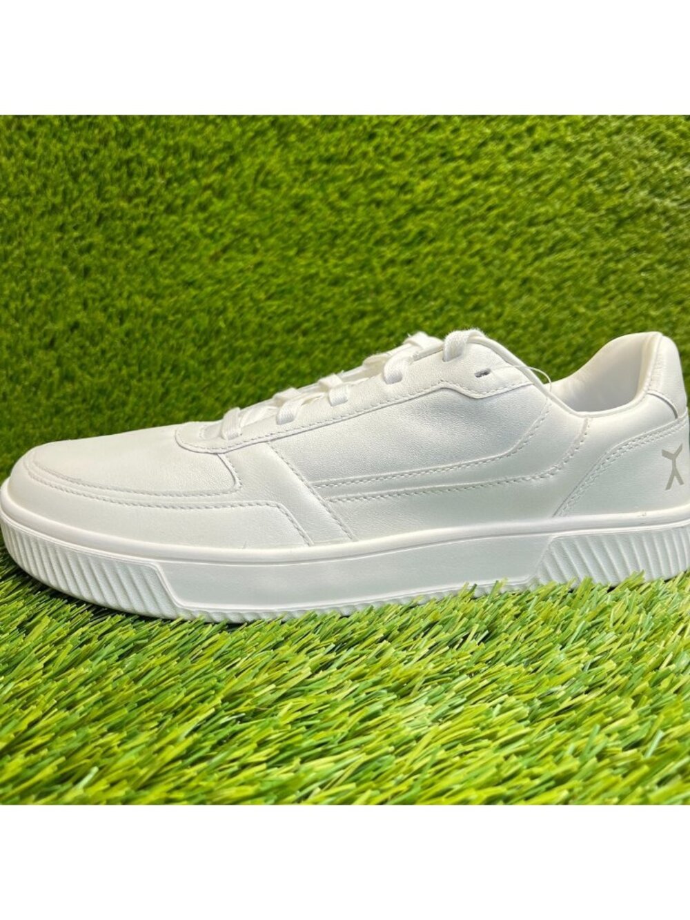 Flux Footwear Adapt Leather Trainer White Mens‎ Size 9.5 Athletic Shoes Sneakers